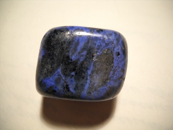 Энергия камней № 47 Дюмортерит (окатанный камень) фото, обсуждение
